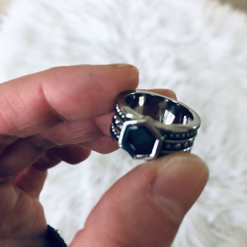 Caroline Neron Stainless Steel ring with black pointy stone sz 5.25 - Picture 3 of 4